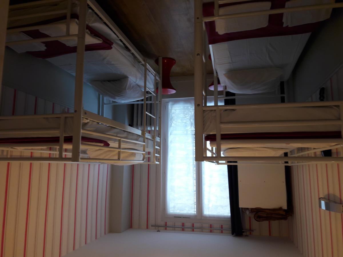 Perfect Hotel & Hostel Paris Eksteriør billede A typical dormitory room