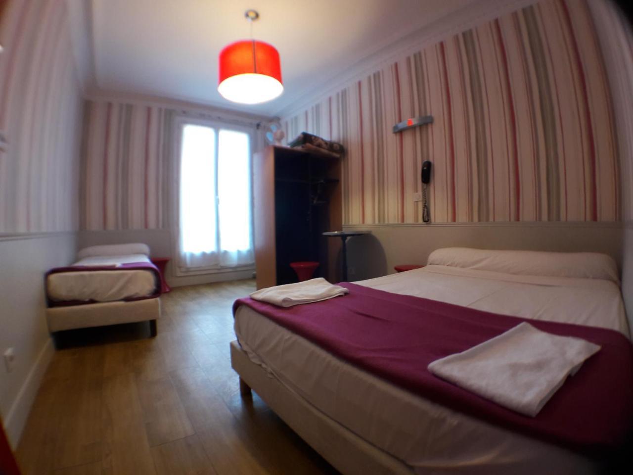Perfect Hotel & Hostel Paris Eksteriør billede A room at the hotel